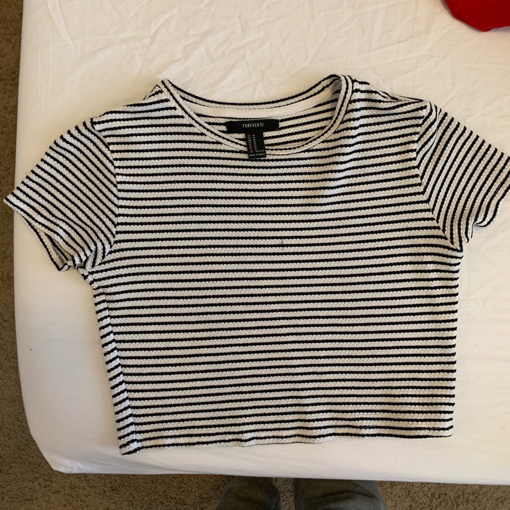 Stripe cropped t shirt